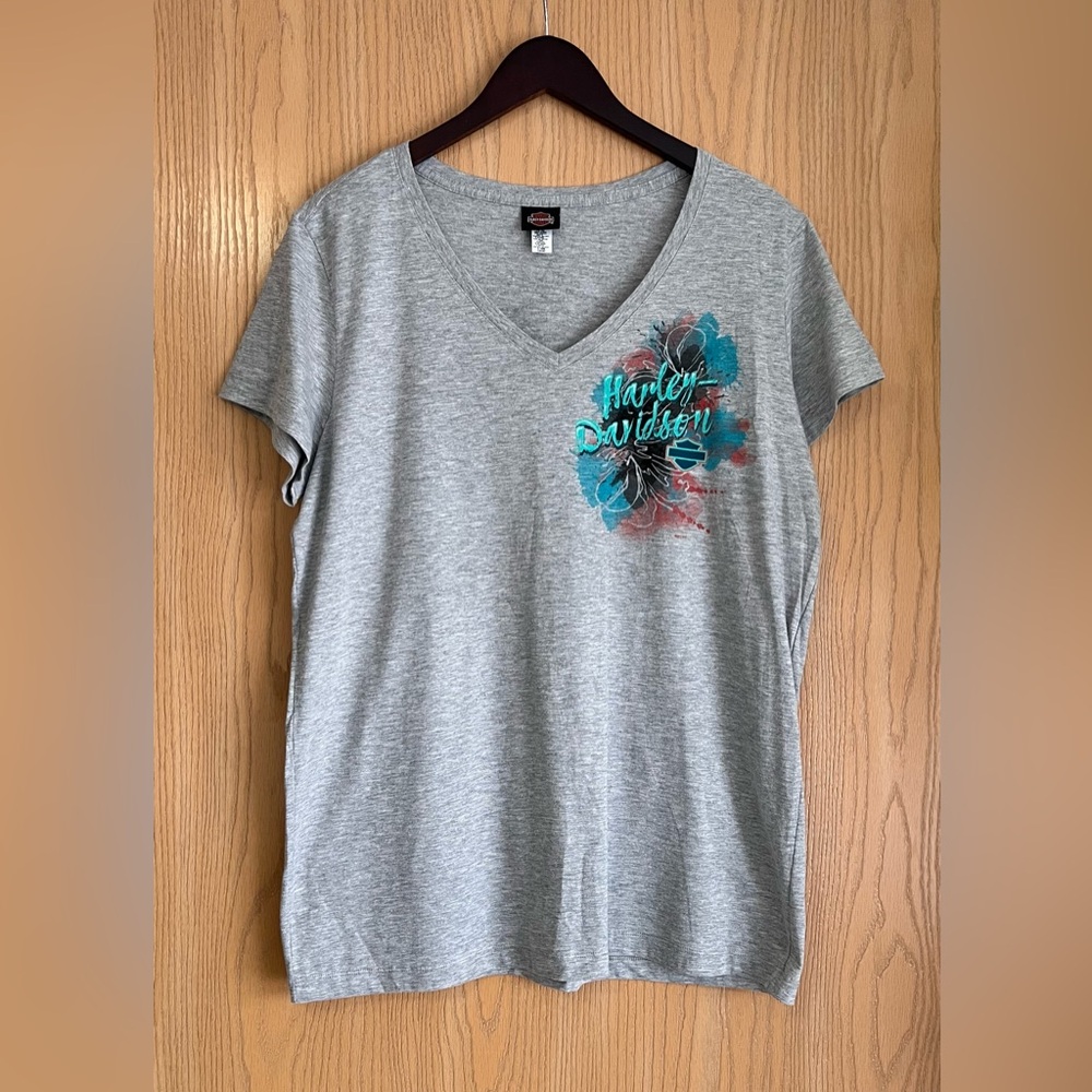 Harley Davidson | Women's XL | Gray V Neck Graphic | Forman Stillwater OK